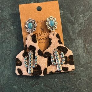 (2/$5)Leopard Print Cactus Earrings